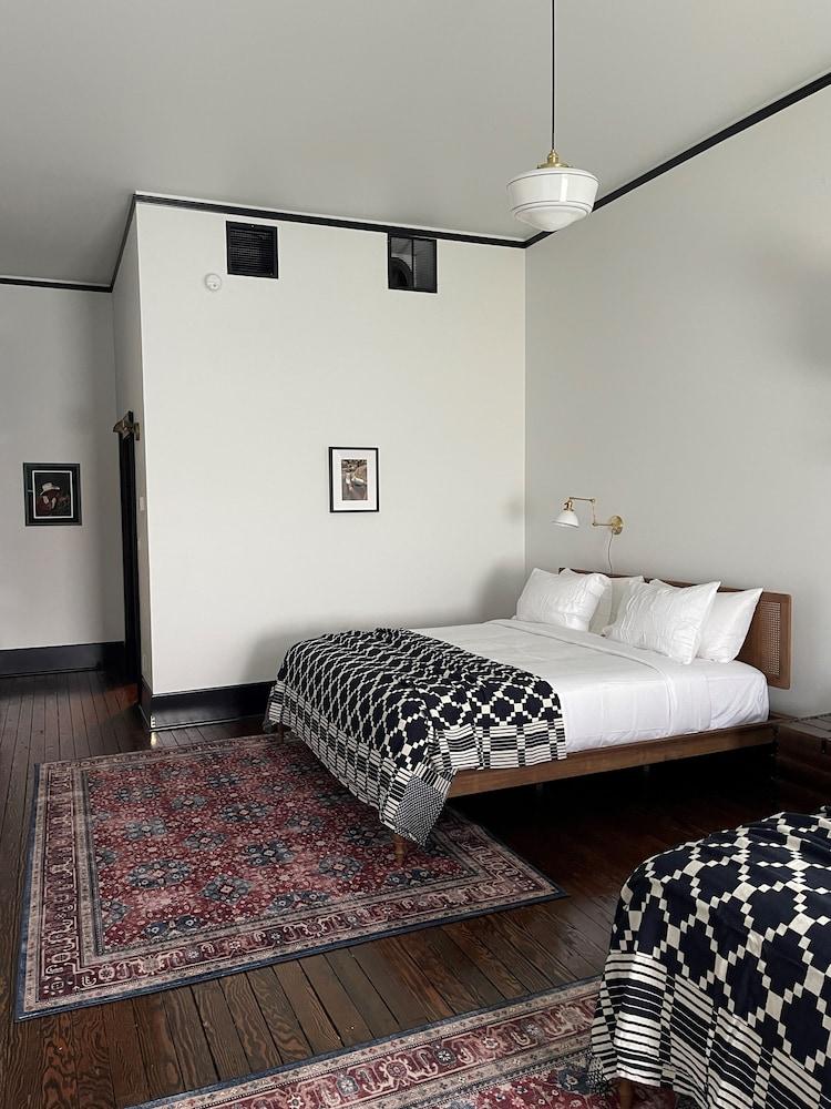 Hotel Hardware photo 34