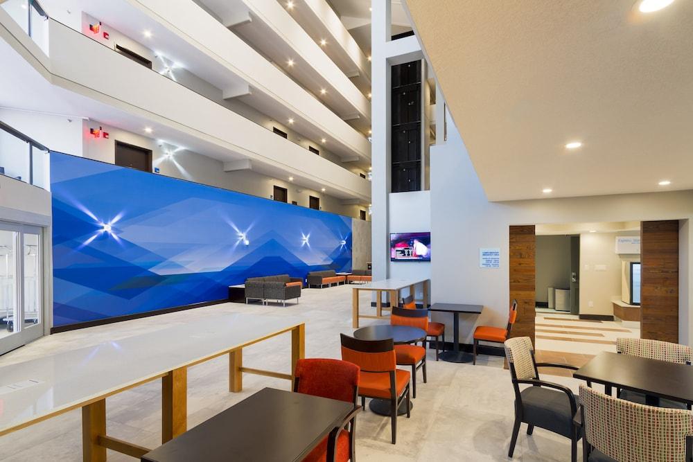 Holiday Inn Express & Suites San Antonio Medical-Six Flags by IHG photo 90