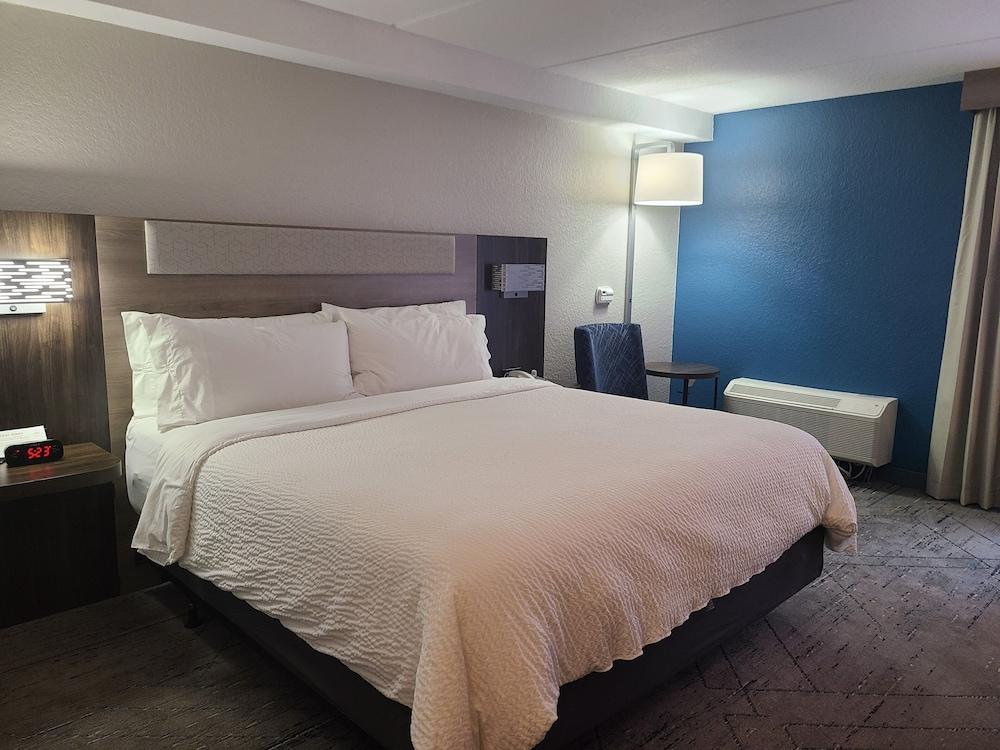 Holiday Inn Express & Suites Ft. Lauderdale N - Exec Airport by IHG photo 25