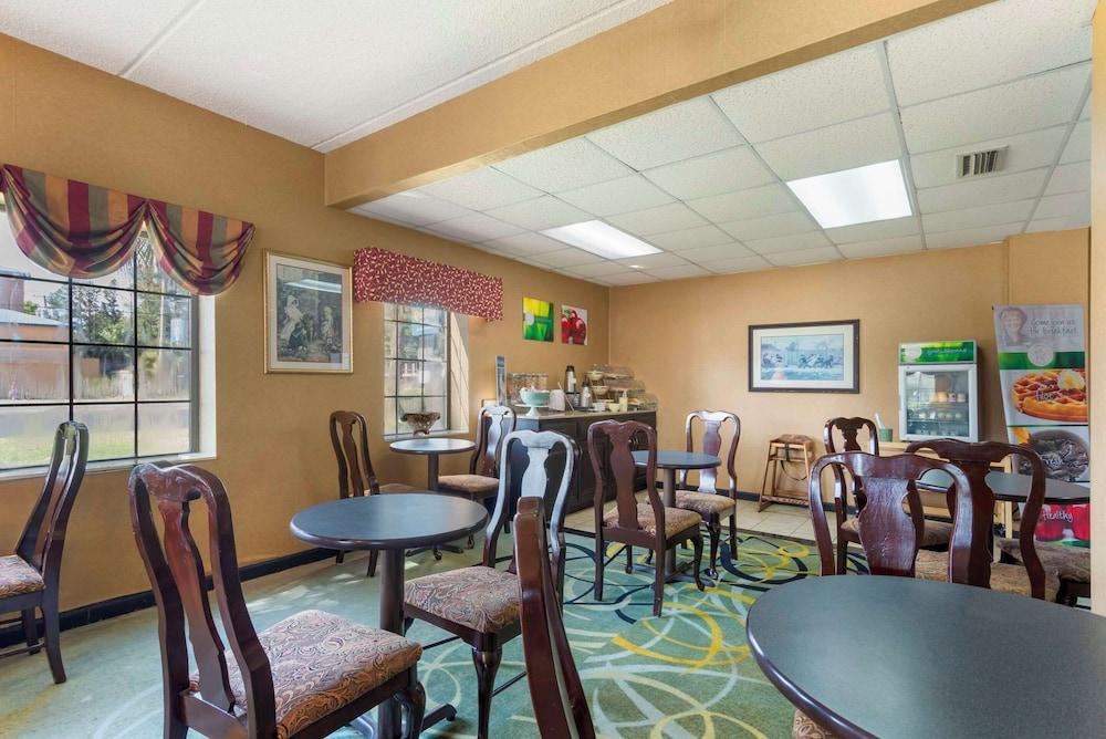 Quality Inn Cordele photo 50