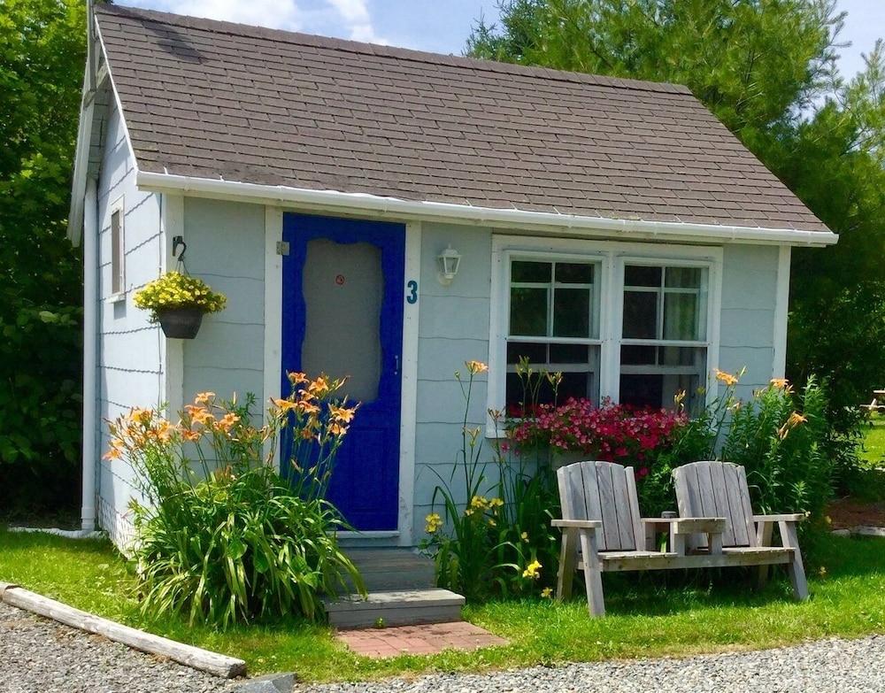 Isleview Motel and Cottages photo 48