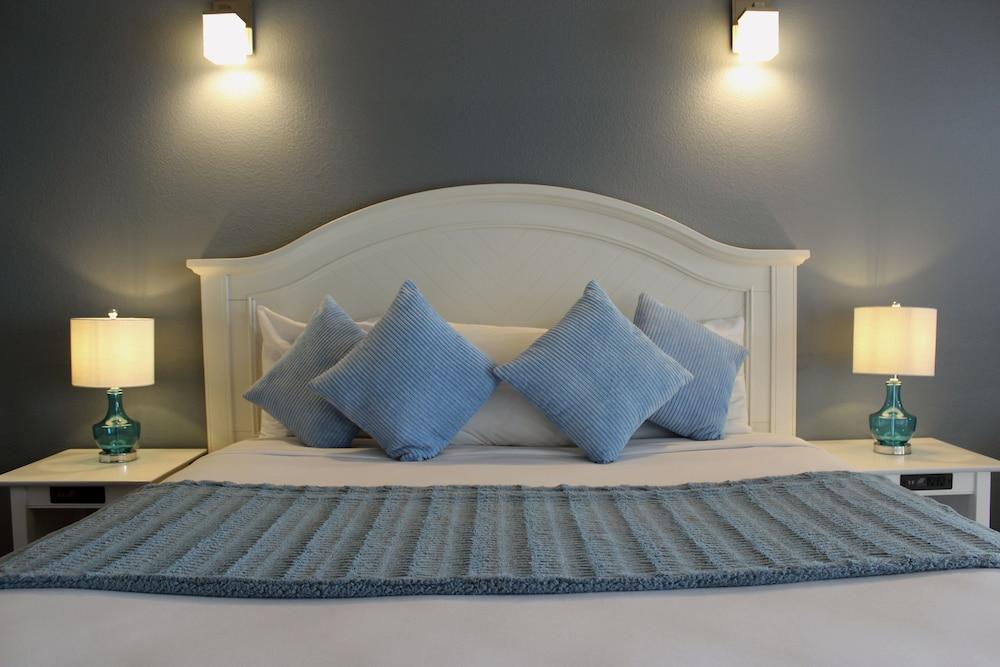 Oceanfront Inn at Shelter Cove photo 8
