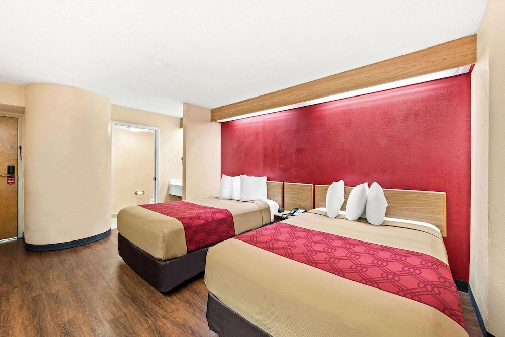 Econo Lodge London North photo 26