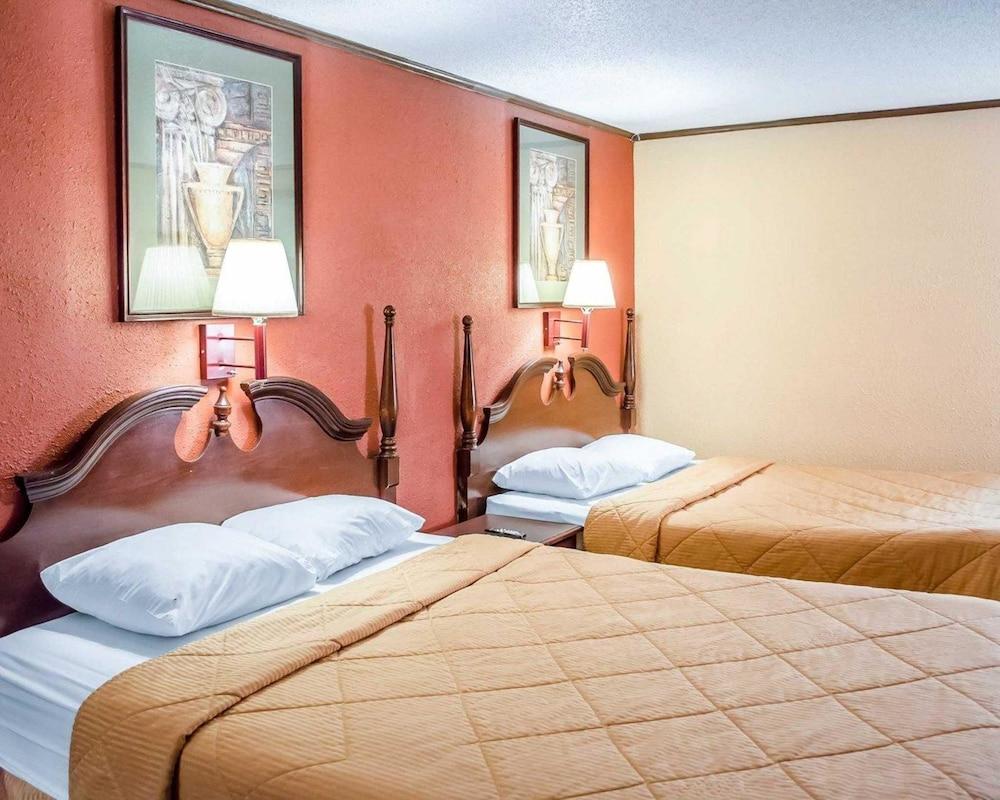 Rodeway Inn Carlisle North photo 8