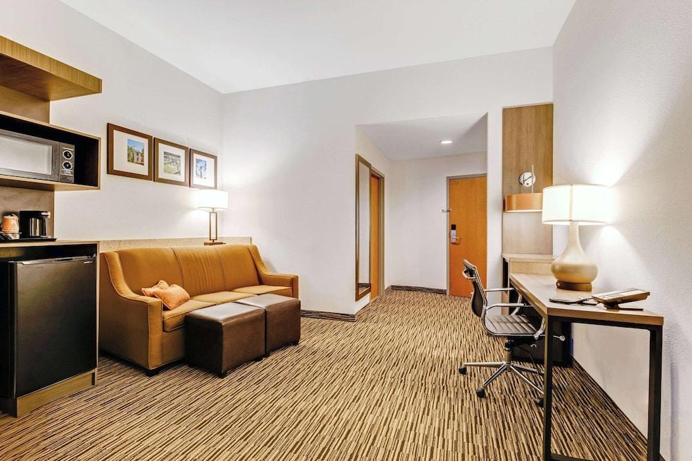 Comfort Suites Murfreesboro Shopping District photo 21