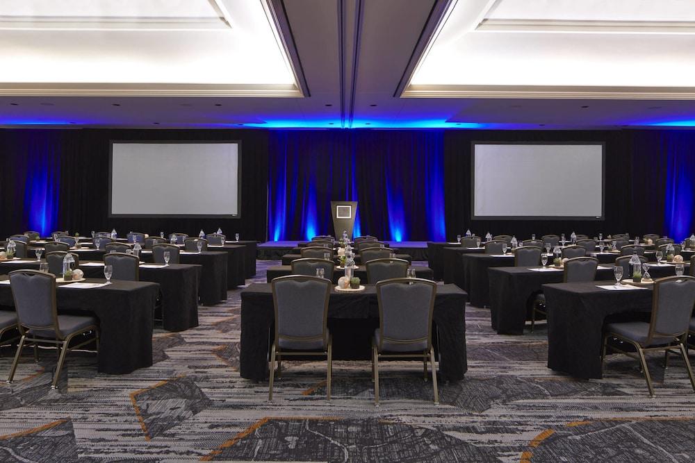 Renaissance Concourse Atlanta Airport Hotel photo 37