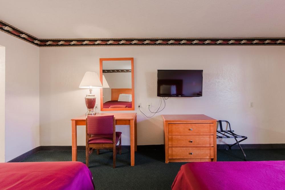 Mountain House Inn photo 10