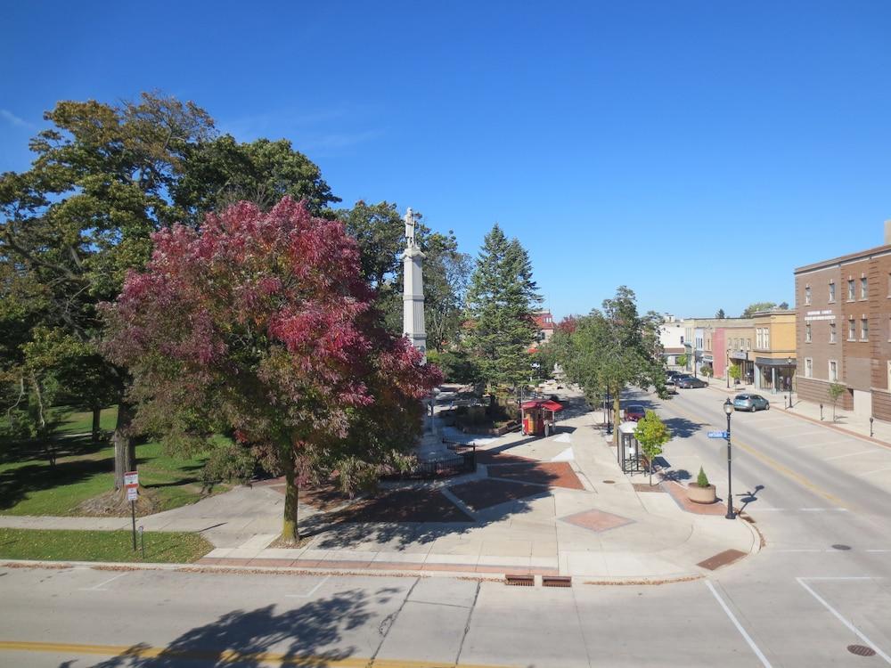 Inn of Sheboygan photo 7