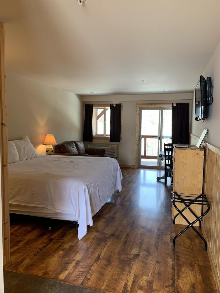 Methow River Lodge & Cabins photo 48