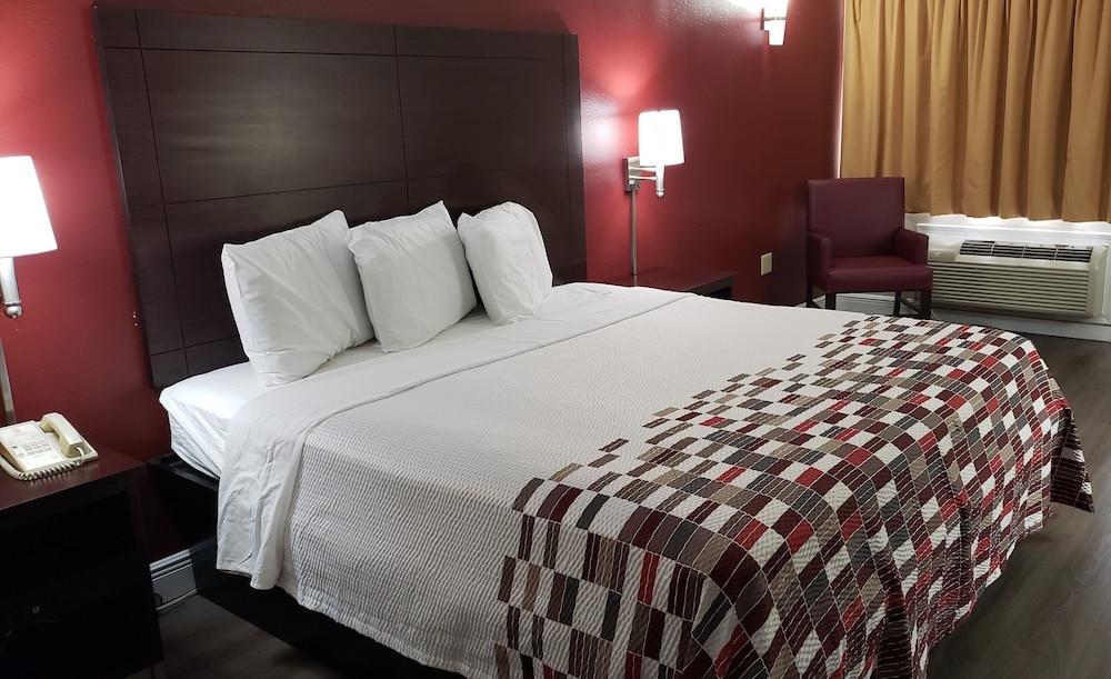 Red Roof Inn Kenner – New Orleans Airport NE photo 12