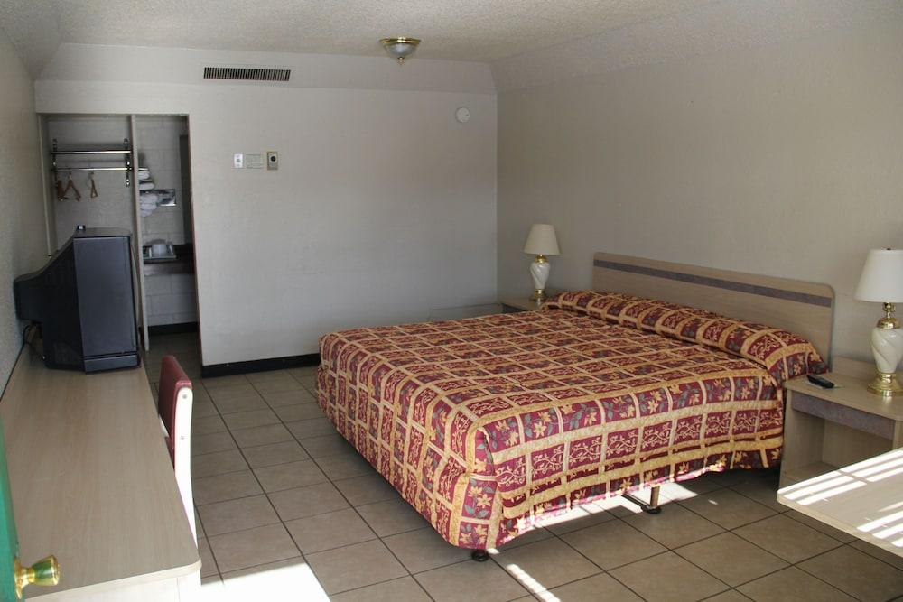SuperLodge Motel photo 4