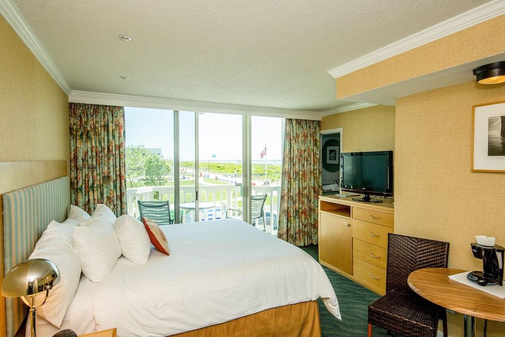 Port Royal Oceanfront Hotel photo 10