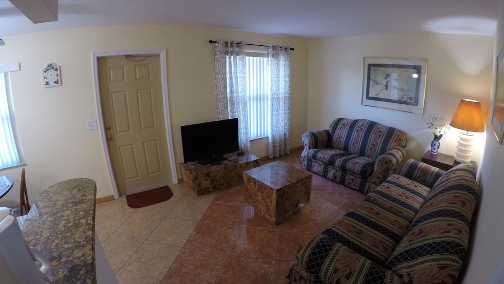 Lago Mar Motel and Apartments photo 16