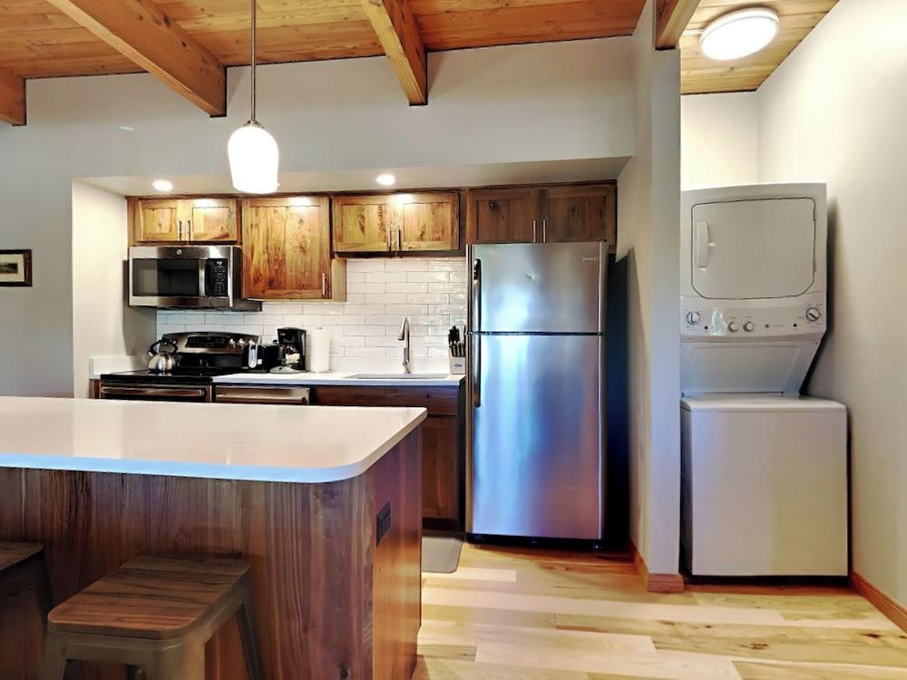 The Timberline Condominiums photo 40