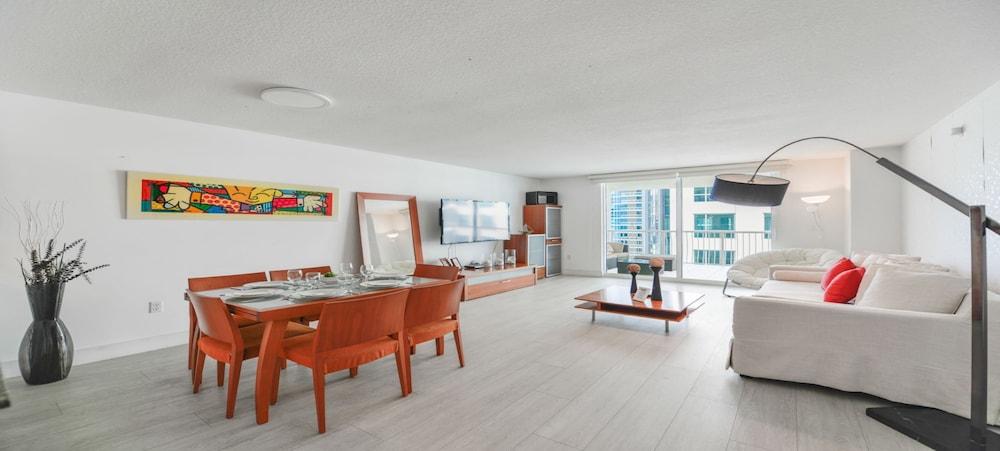 Icon Residences photo 64