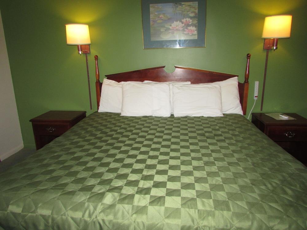 Gas Lite Motel photo 19