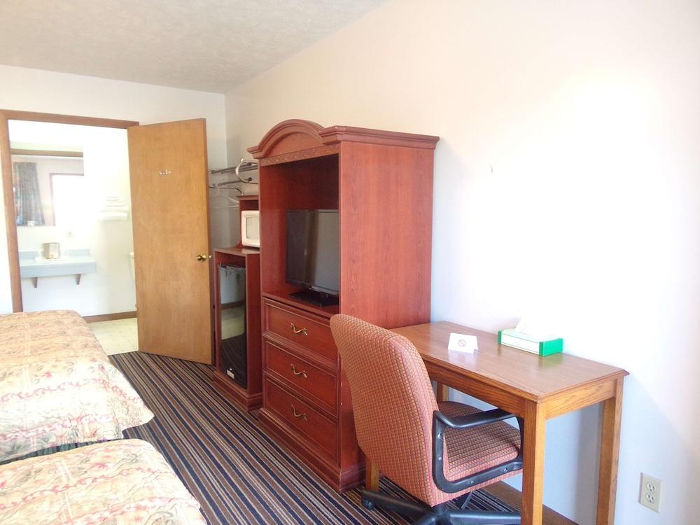 Huggy Bear Motel photo 16