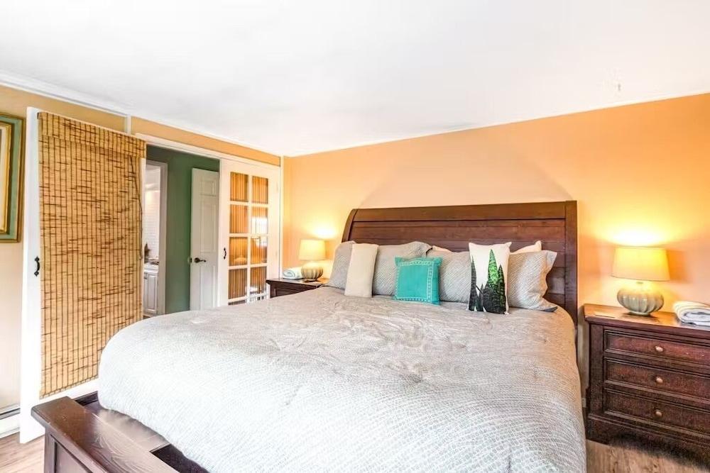 Deer Harbor Cottages photo 48