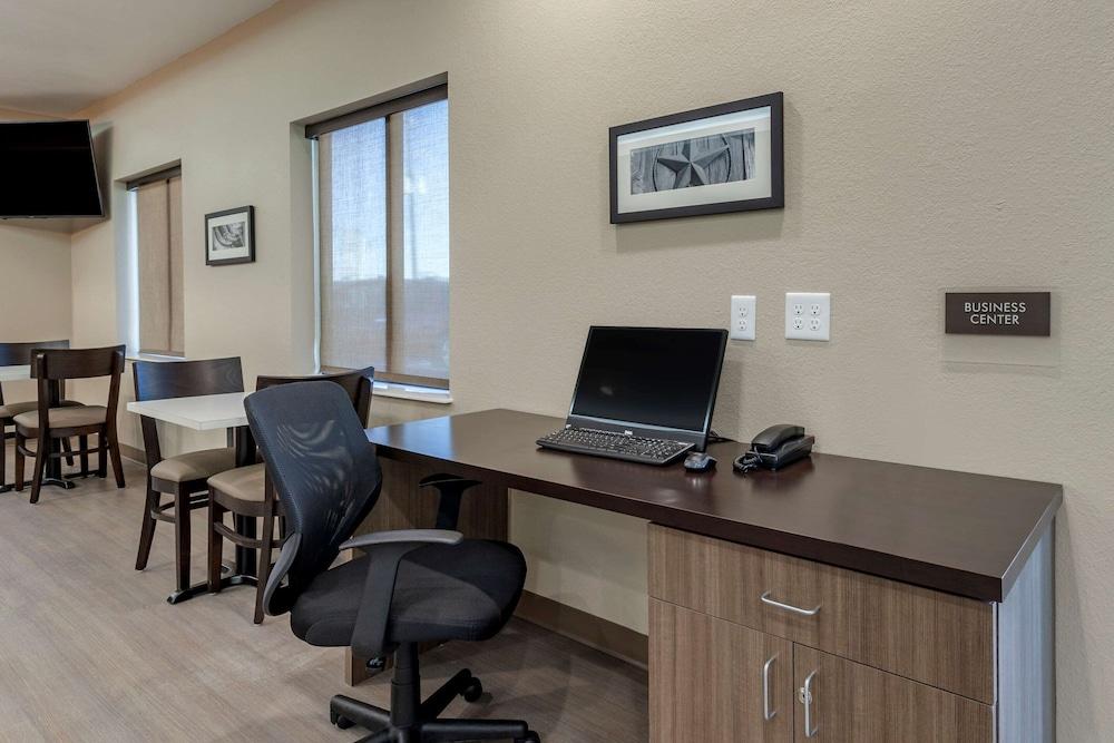 Sleep Inn & Suites Waller photo 27