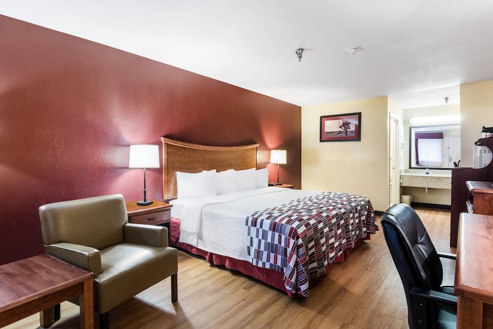 Red Roof Inn Conroe North - Willis photo 7