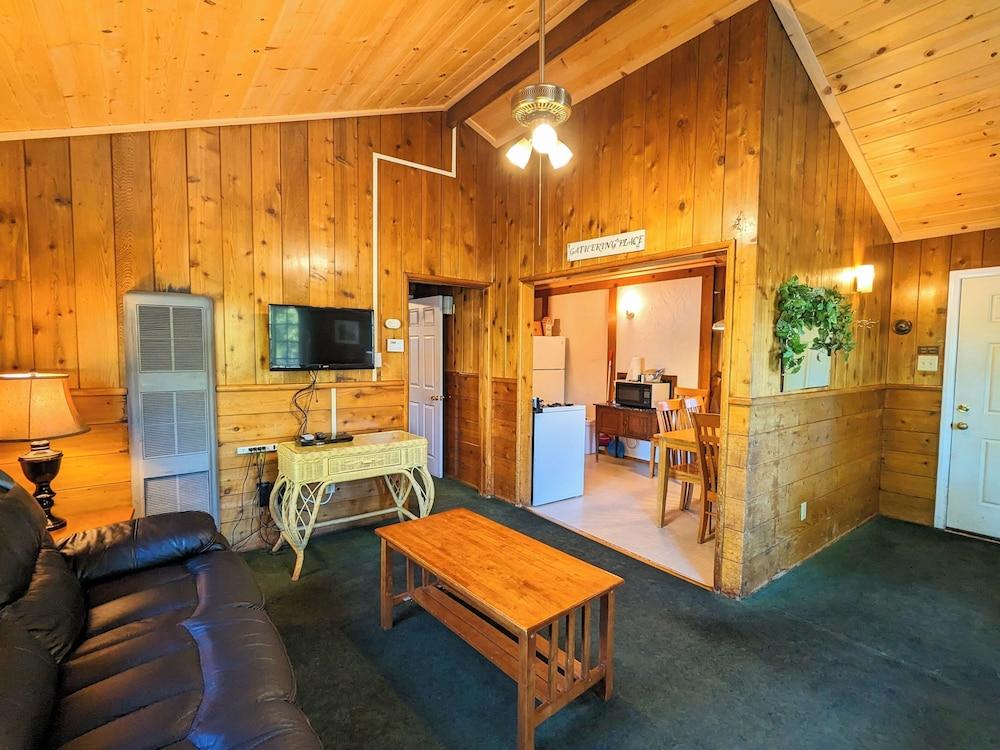 Bluebird Cottage Inn photo 16