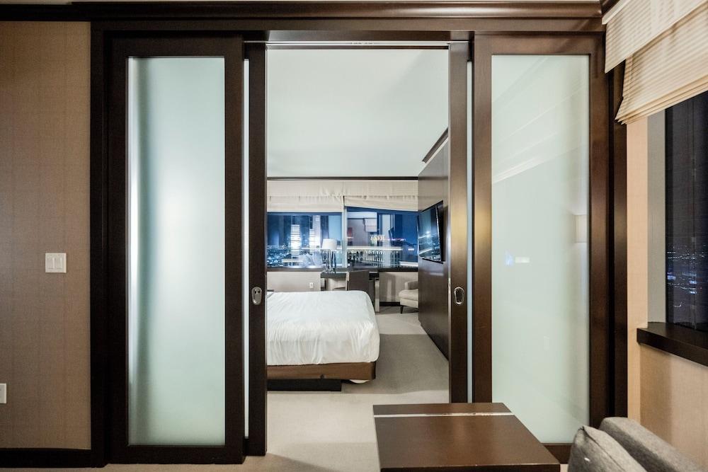 StripViewSuites at Vdara photo 28