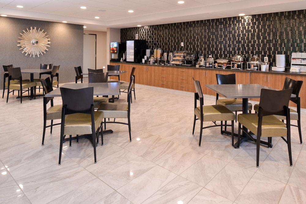 Best Western Plus Coalinga Inn photo 39