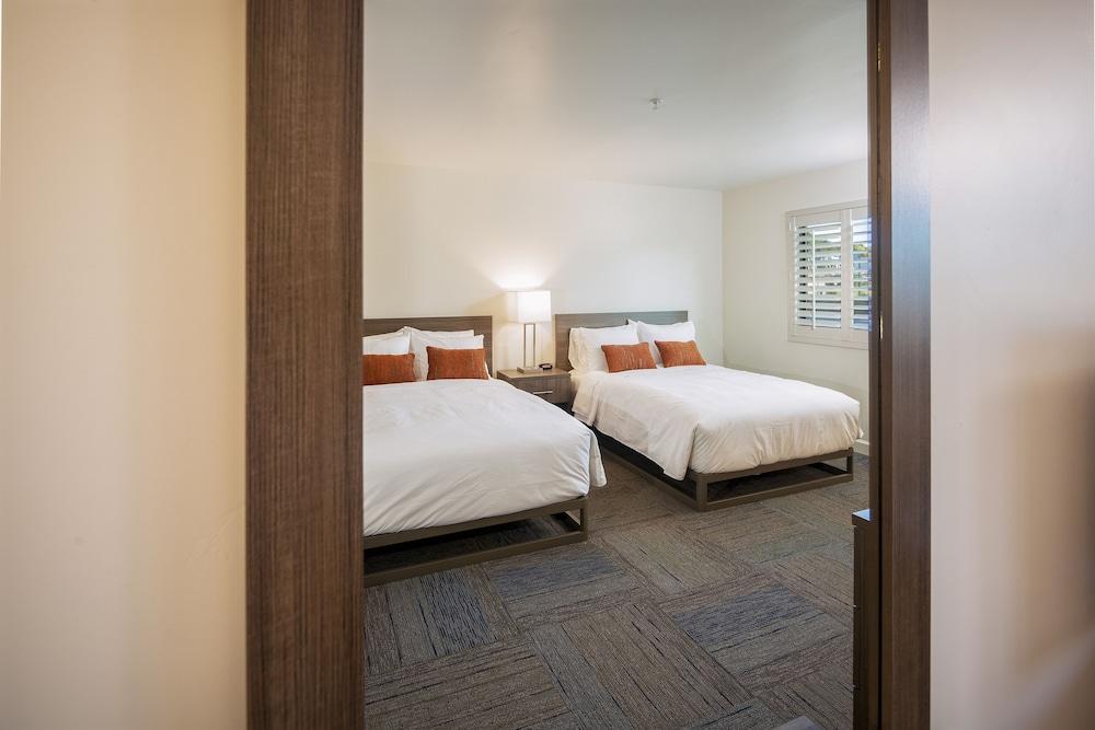 Inn At Moss Landing Point photo 25