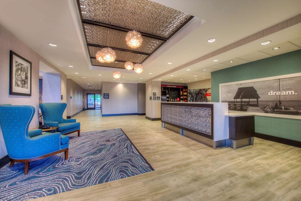 Hampton Inn & Suites Wixom photo 8