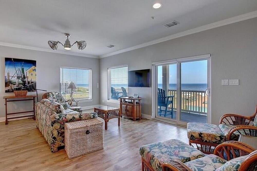 Beachgate CondoSuites and Oceanfront Resort photo 56