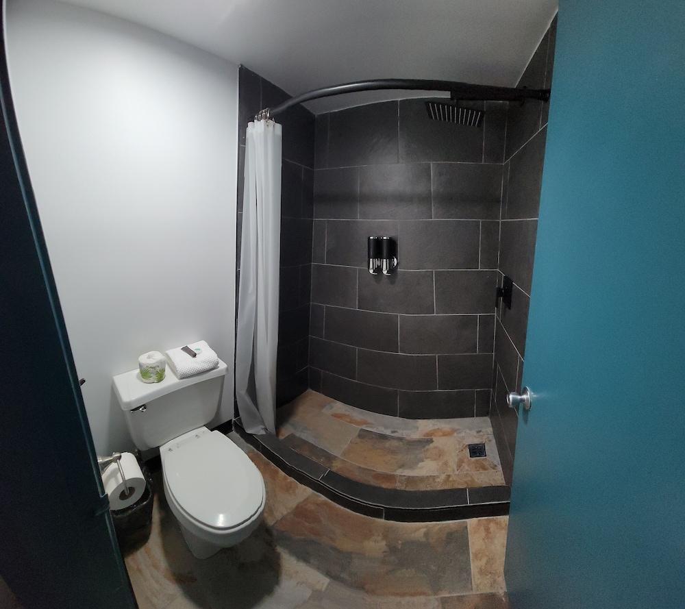 Newburgh Inn photo 7