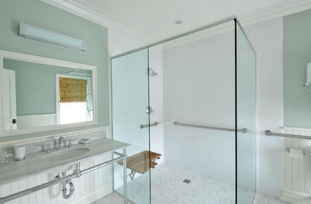 The Quogue Club at Hallock House photo 49