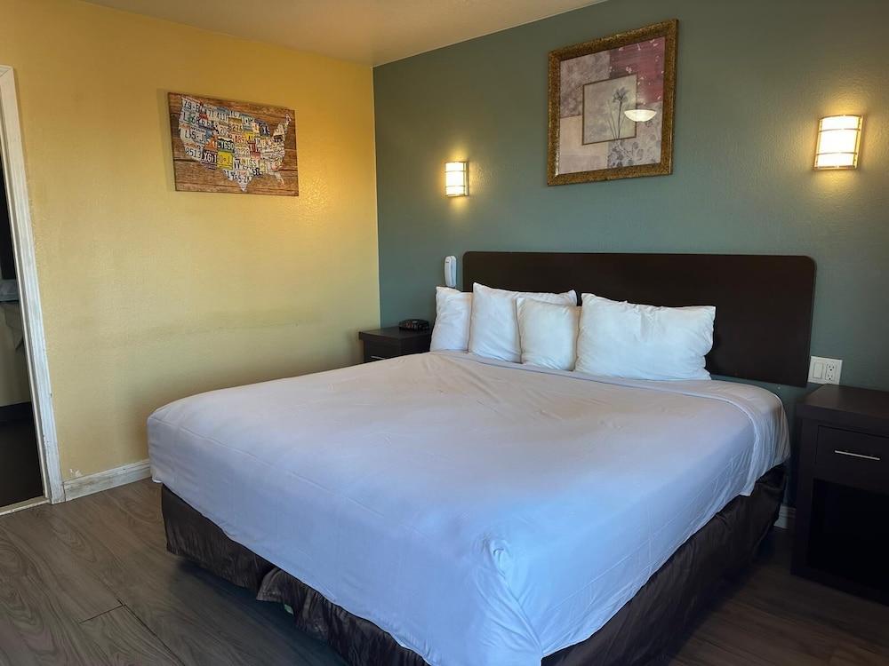 Hotel Avenida - Oceanside Camp Pendleton photo 35