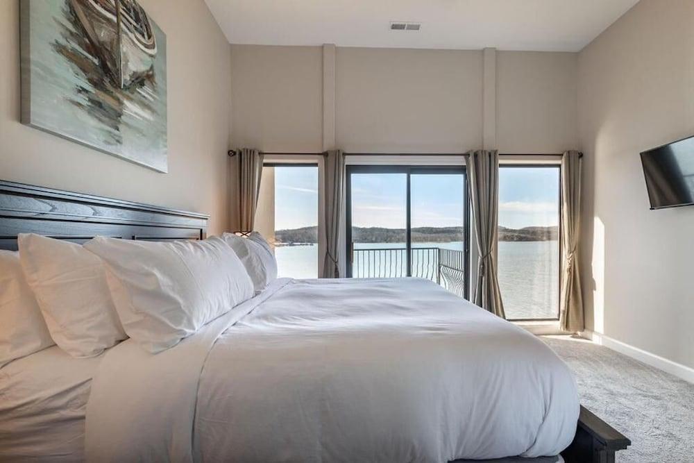 D'Monaco Luxury Resort photo 45