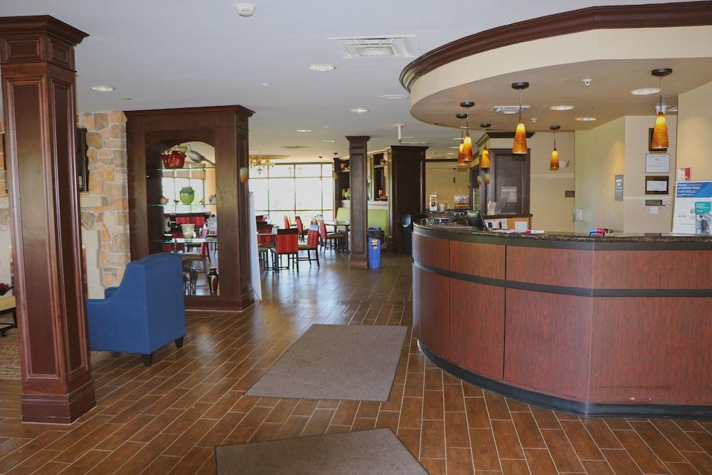 Comfort Suites Edinboro photo 2