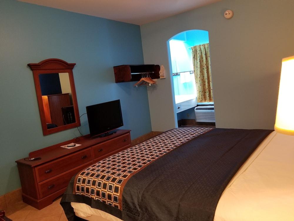 Texas Inn and Suites RGV photo 43