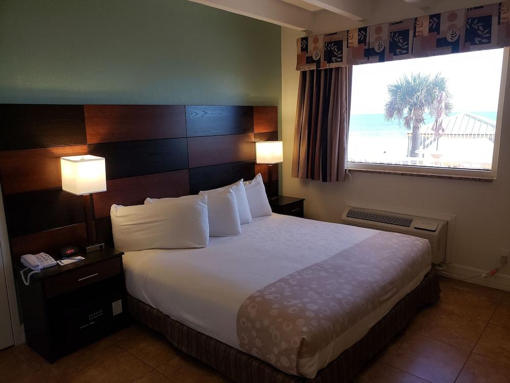 Oceanfront Inn and Suites photo 2