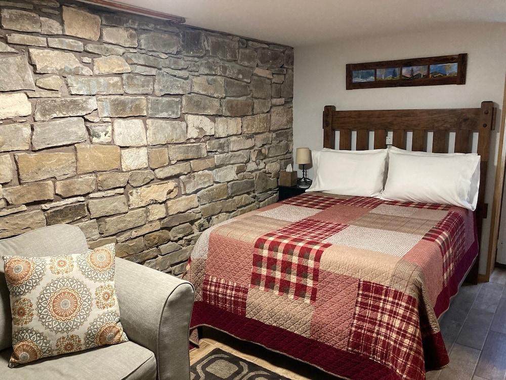 The Stone House Inn photo 10