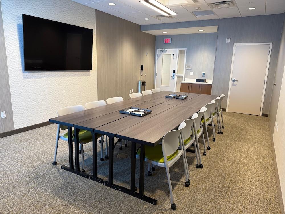 Springhill Suites By Marriott Fargo photo 41
