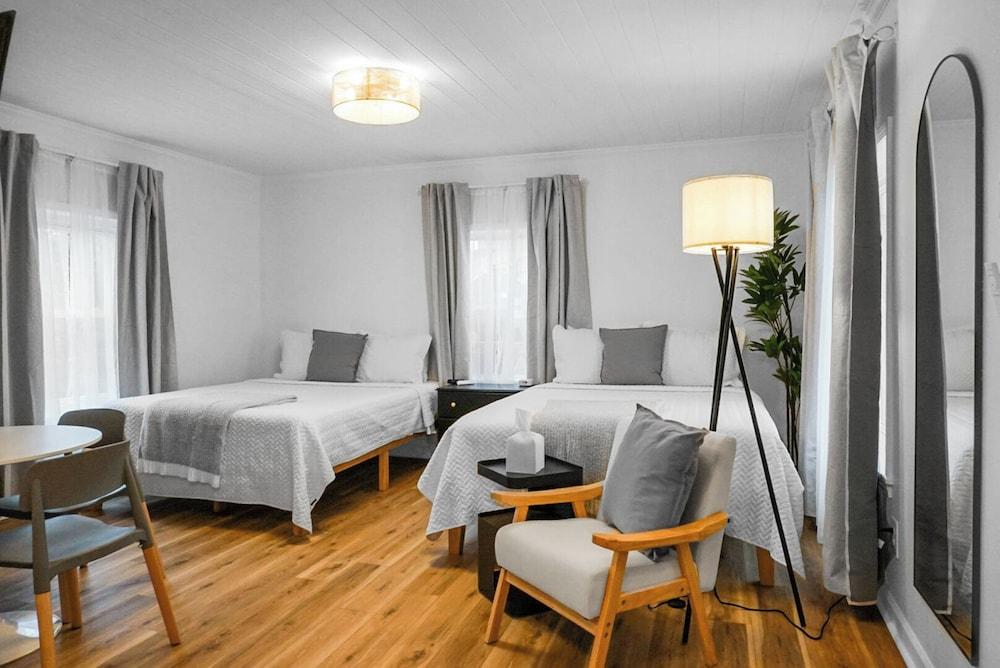 Boardwalk Inn photo 67