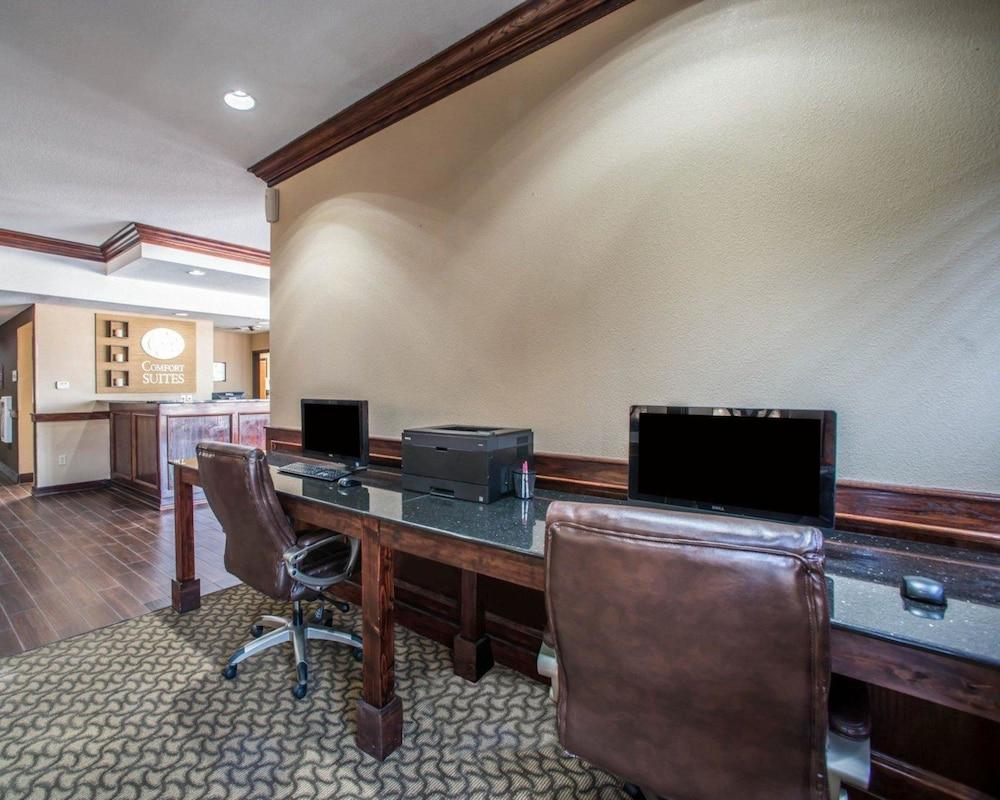 Comfort Suites Columbia - University Area photo 33