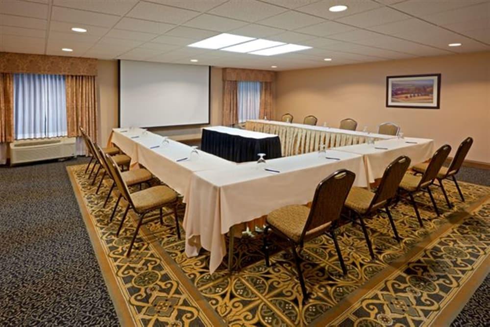 DoubleTree by Hilton Boston - Milford photo 52