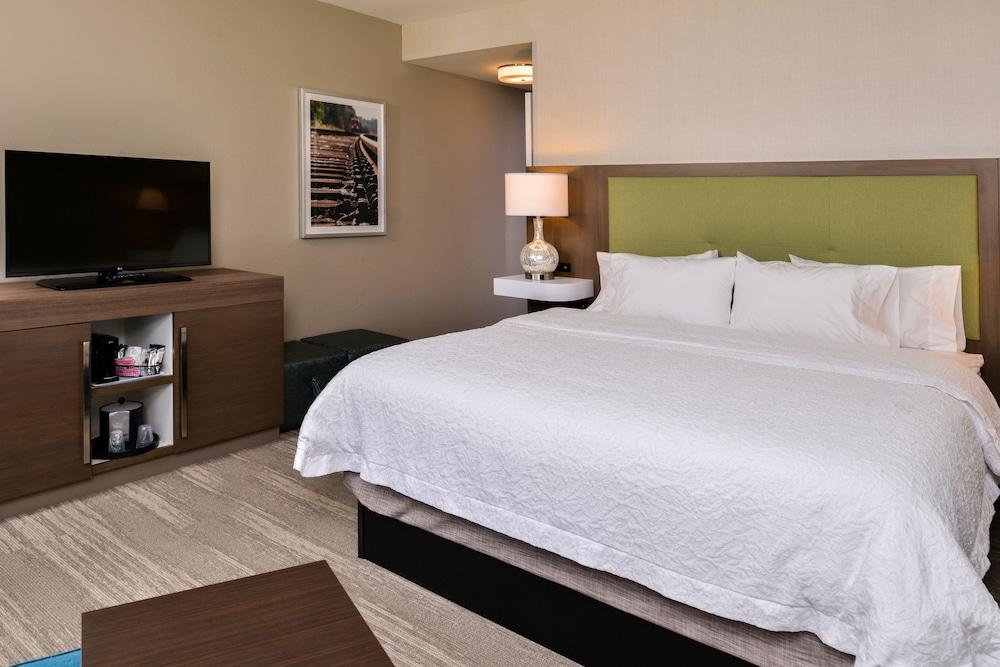 Hampton Inn Omaha Airport photo 13