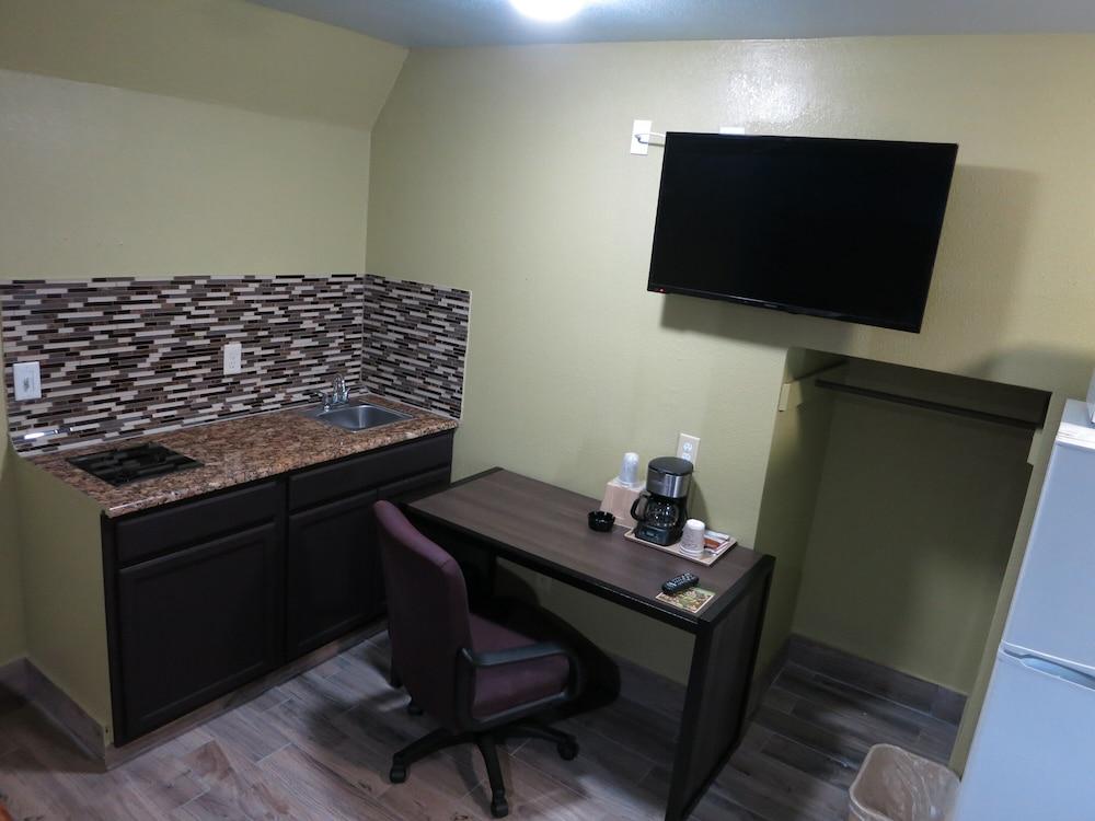 Gateway Motor Inn photo 10