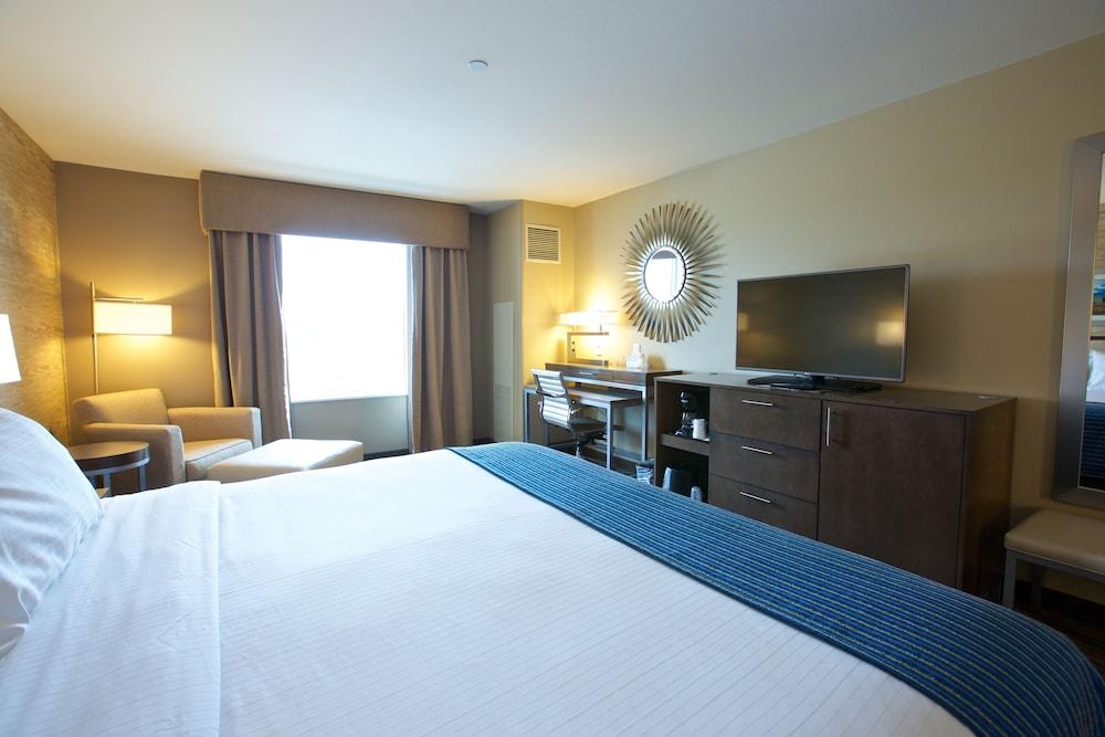 Holiday Inn Express Fargo SW - I-94 Medical Center by IHG photo 31