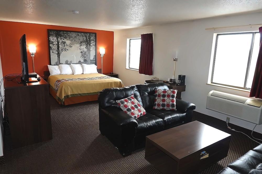 Hillside Inn & Suite photo 6