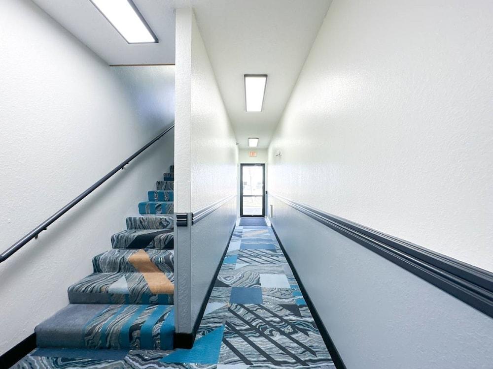 Blaine Town Inn & Suites photo 4