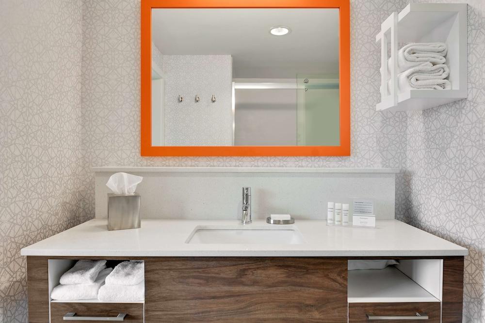 Hampton Inn Salem Boston photo 16