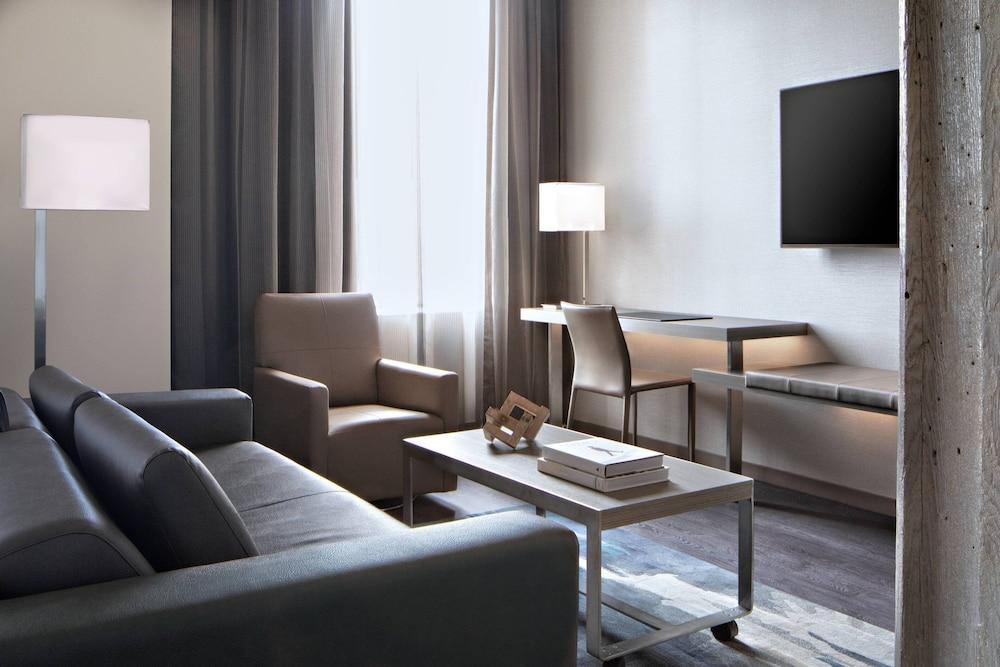 AC Hotel by Marriott Grand Rapids Downtown photo 7