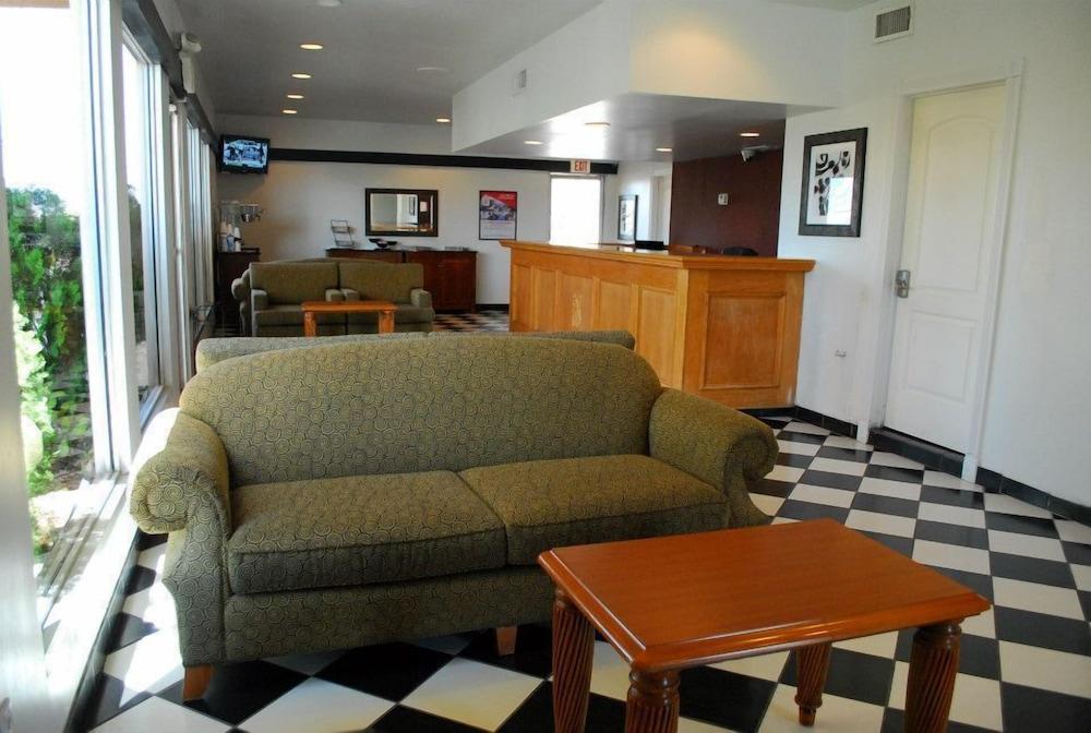 Aviation Inn photo 40